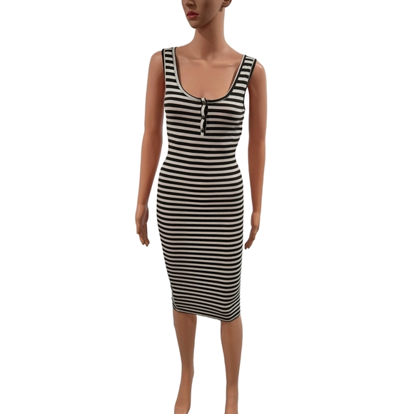 Heart Hips Striped Knit Dress - Picture 4 of 7